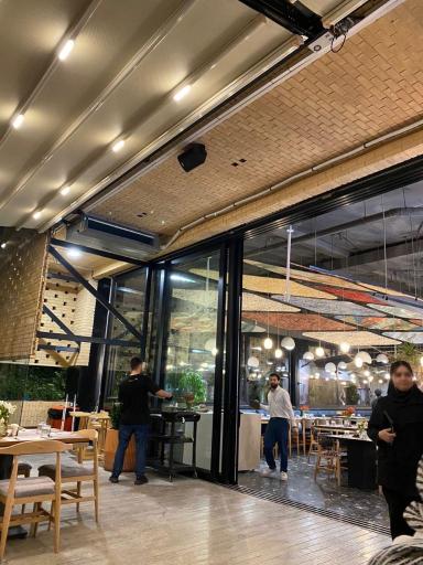 عکس رستوران ترمه و طاووس