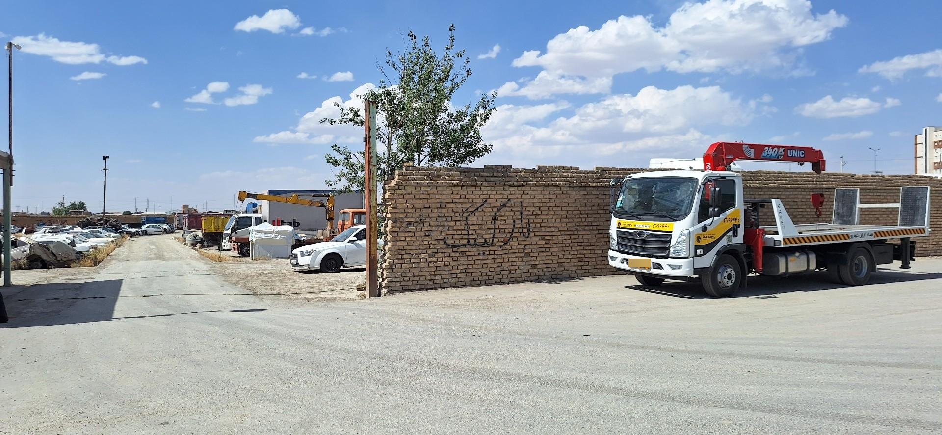 عکس پارکینگ قائم