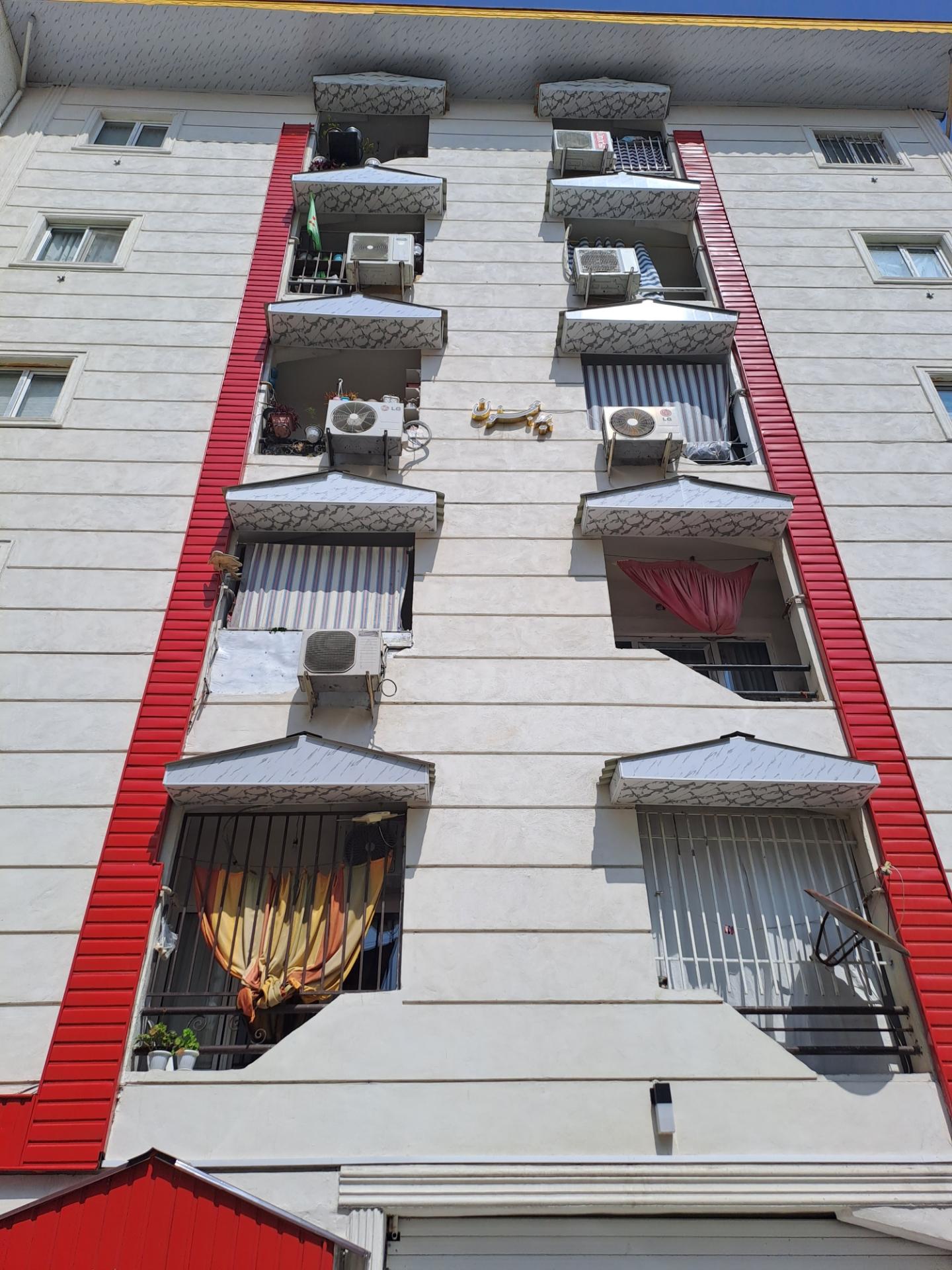 عکس ساختمان بید مجنون