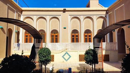 خانه فرهنگ و هنر هشتی