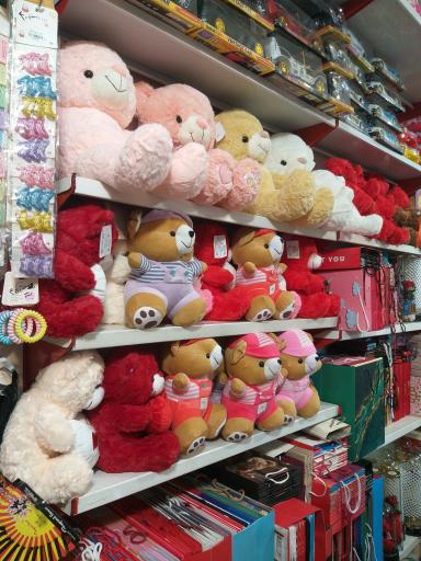 عکس اسباب بازی و نوشت افزار طاها