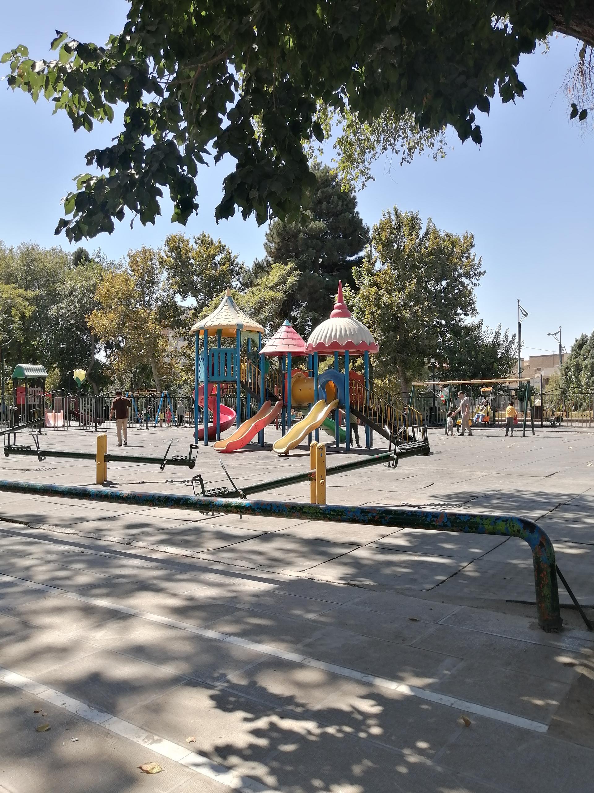 عکس پارک ملت