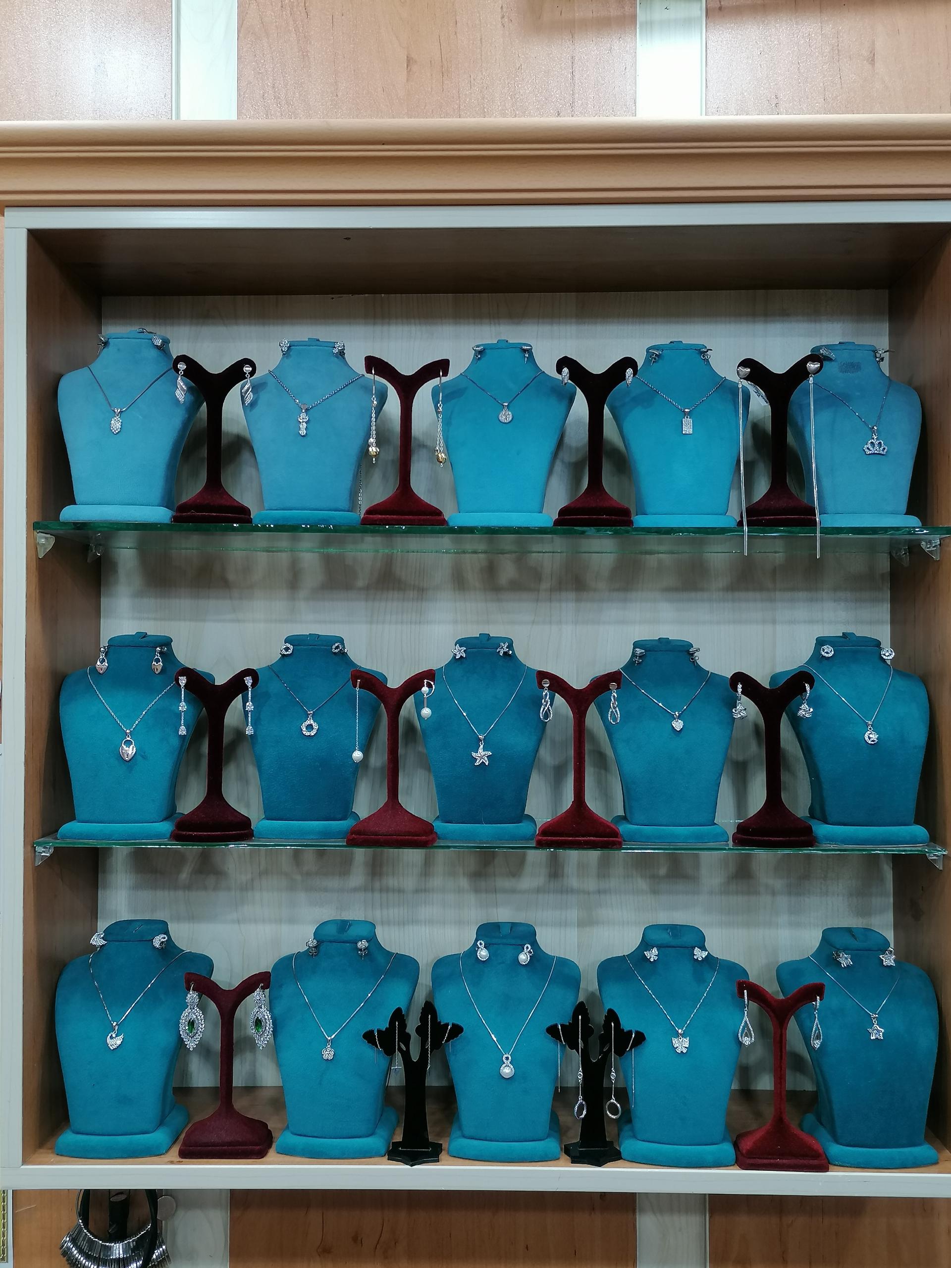 عکس گالری نقره و ساعت فیروزه