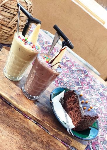 عکس کافه خانه نقاشی یزد