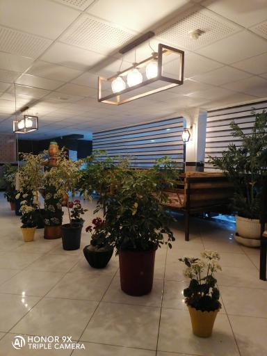 عکس رستوران سیاه و سفید