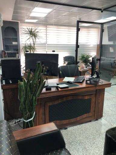 عکس کارگزاری هامرز