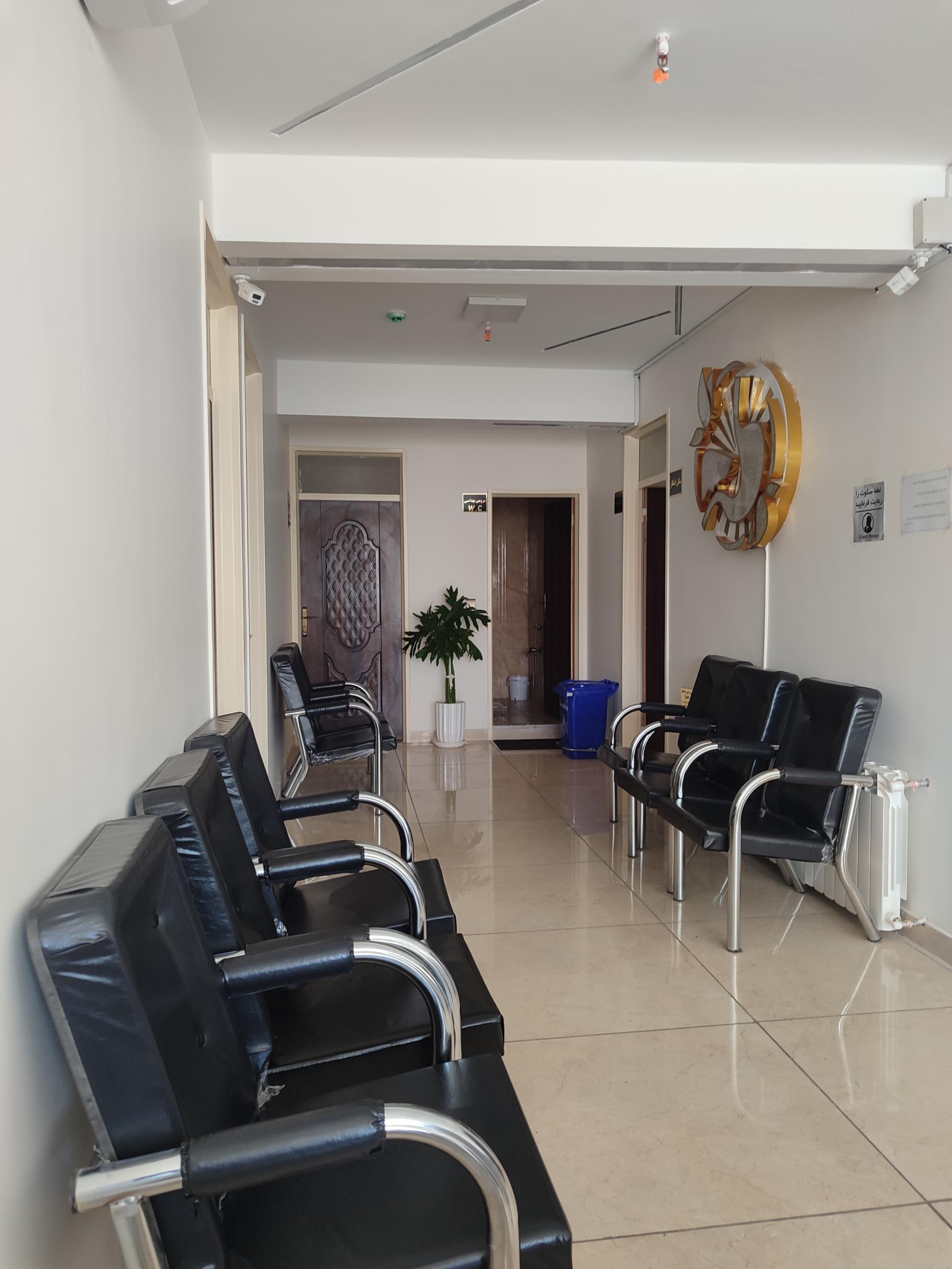 عکس درمانگاه تخصصی داخلی رهام 