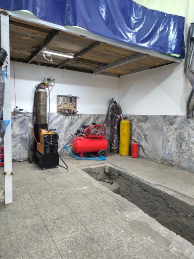 عکس اگزوز و کاتالیزور چوبدار 