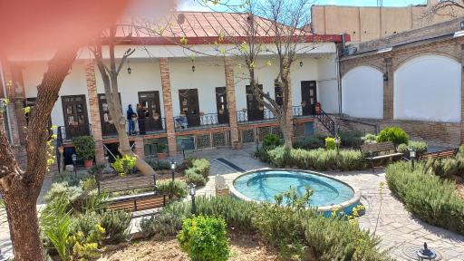 عکس خانه مهربان