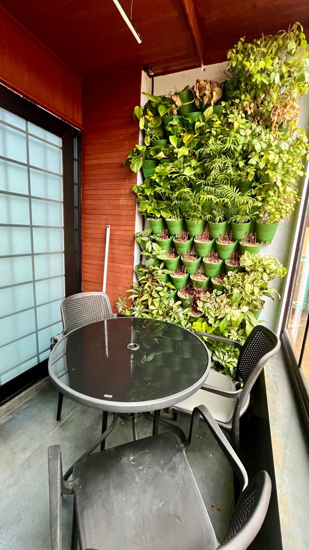 عکس دفتر متفاوط باشید (مرتضی محمدی نژاد)