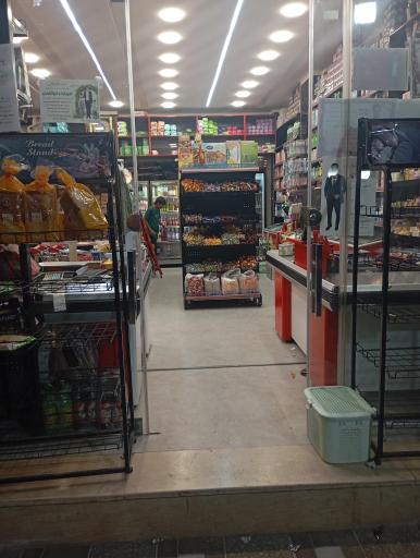 عکس فروشگاه مواد غذایی شهر ما