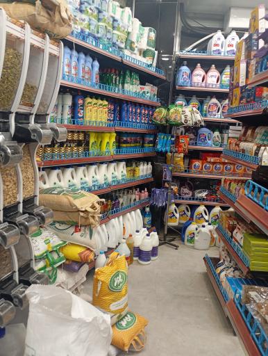 عکس فروشگاه مواد غذایی شهر ما