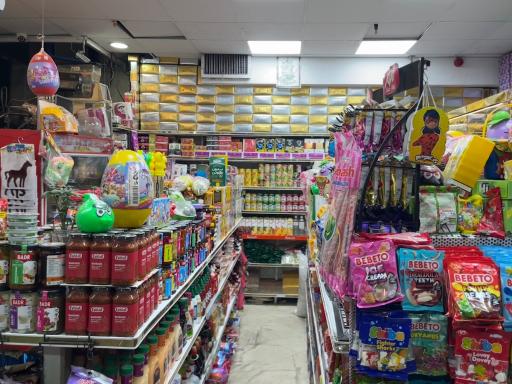عکس فروشگاه حسنی