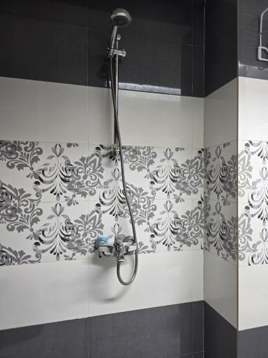 عکس هتل ترنج متین