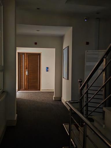 عکس هتل ترنج متین