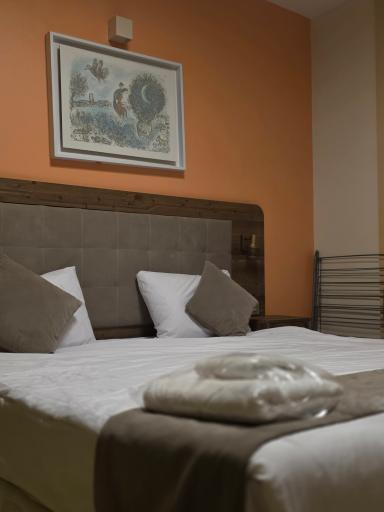 عکس هتل ترنج متین