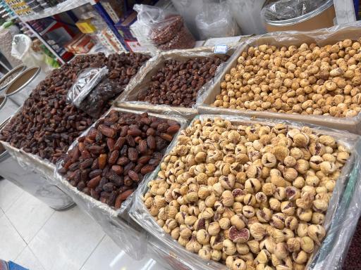 عکس خرما و خشکبار فروشی جواد