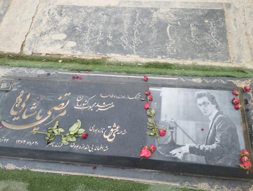 عکس قطعه 88 هنرمندان