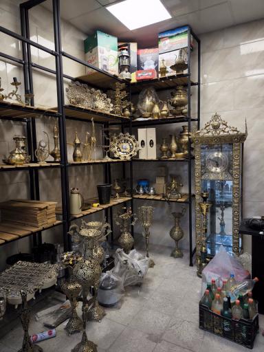 عکس فروشگاه لوازم برنجی و مس و تعمیرات سماور