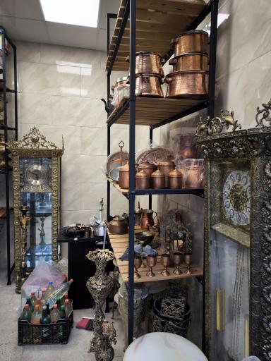 عکس فروشگاه لوازم برنجی و مس و تعمیرات سماور