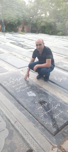 عکس قطعه 88 هنرمندان