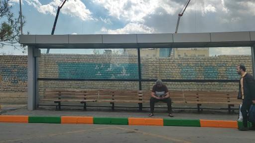 عکس ایستگاه اتوبوس میدان اقبال لاهوری