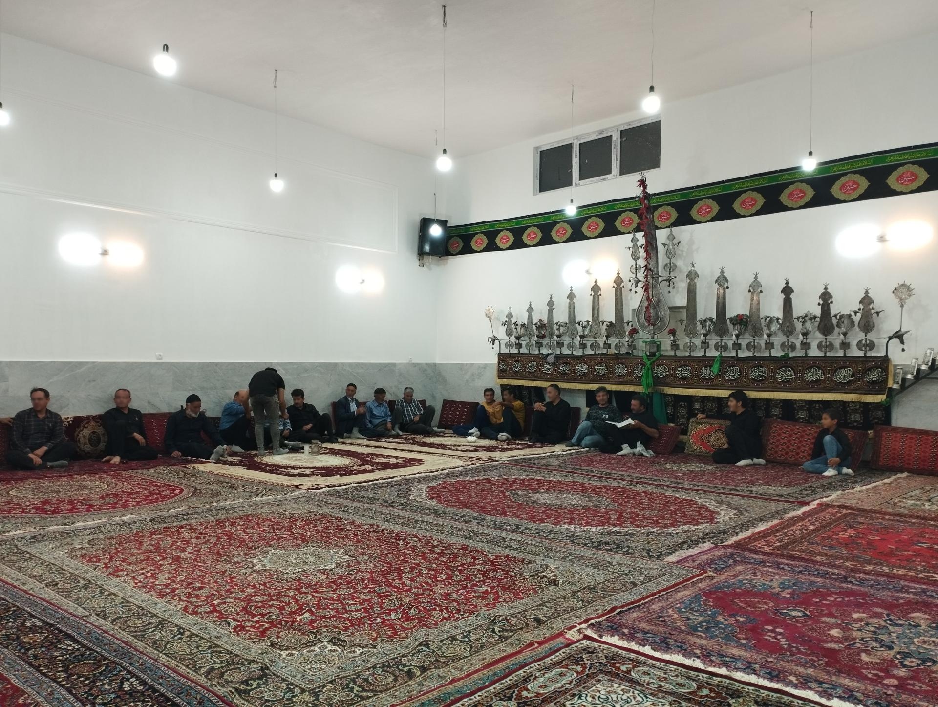 عکس حسینیه‌ هیات زنجیر زنان کوریجان