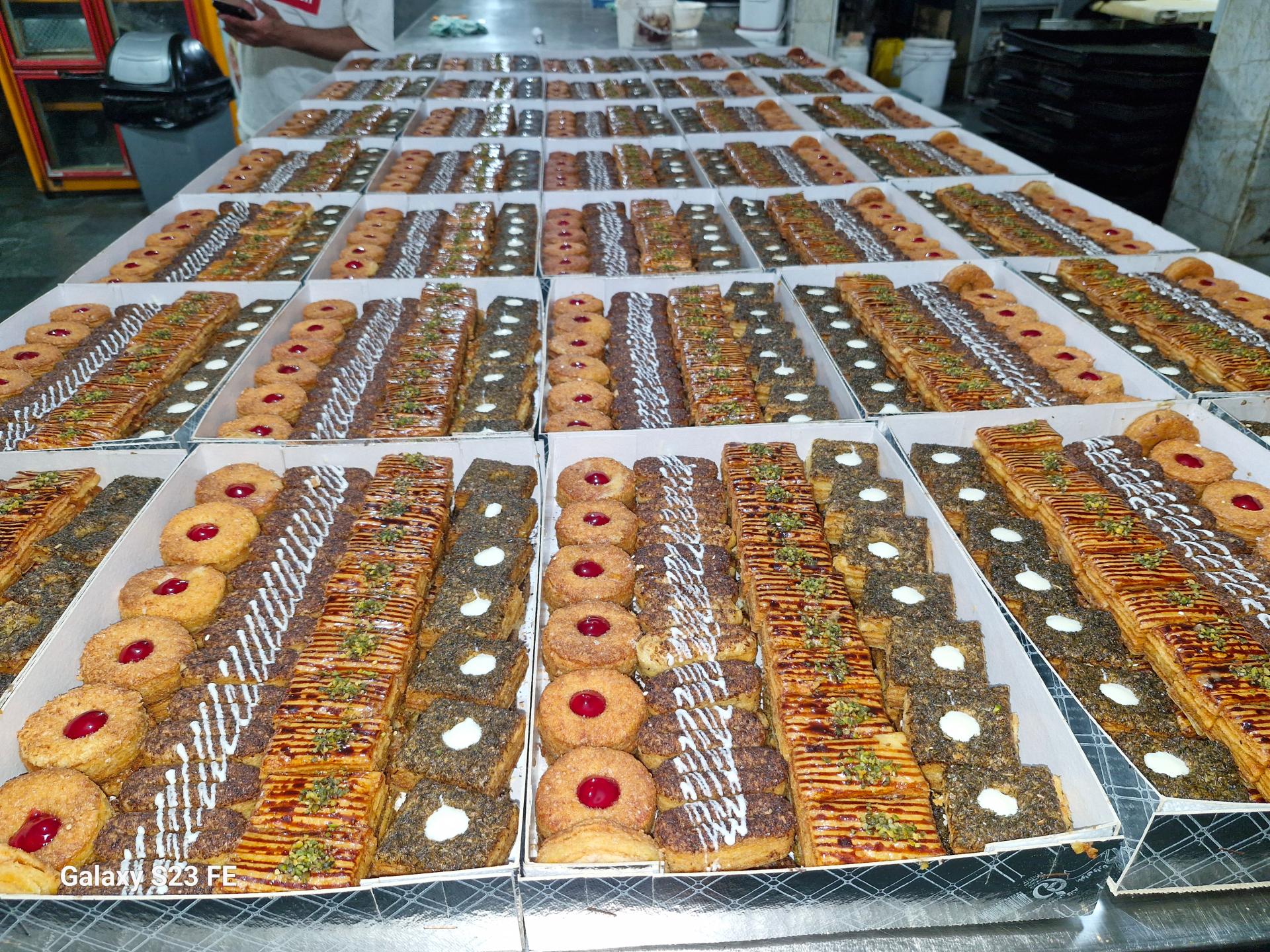 عکس نان شیرینی بانو