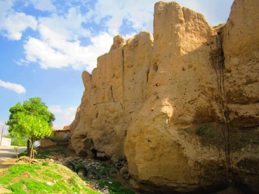 عکس دژ تاریخی گوراب