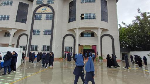 عکس دبیرستان غیردولتی دخترانه قرآنی هدی
