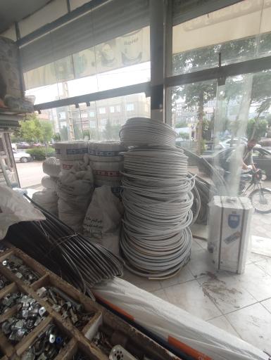 عکس لوله فروشی آب و فاضلاب زمانی