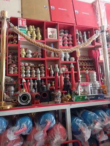 عکس فروشگاه ایمنی و آتش نشانی آتشران (حسین پور)