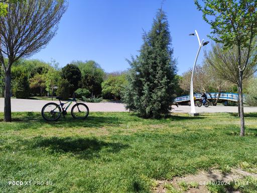 عکس پیست دوچرخه و اسکیت آبشار