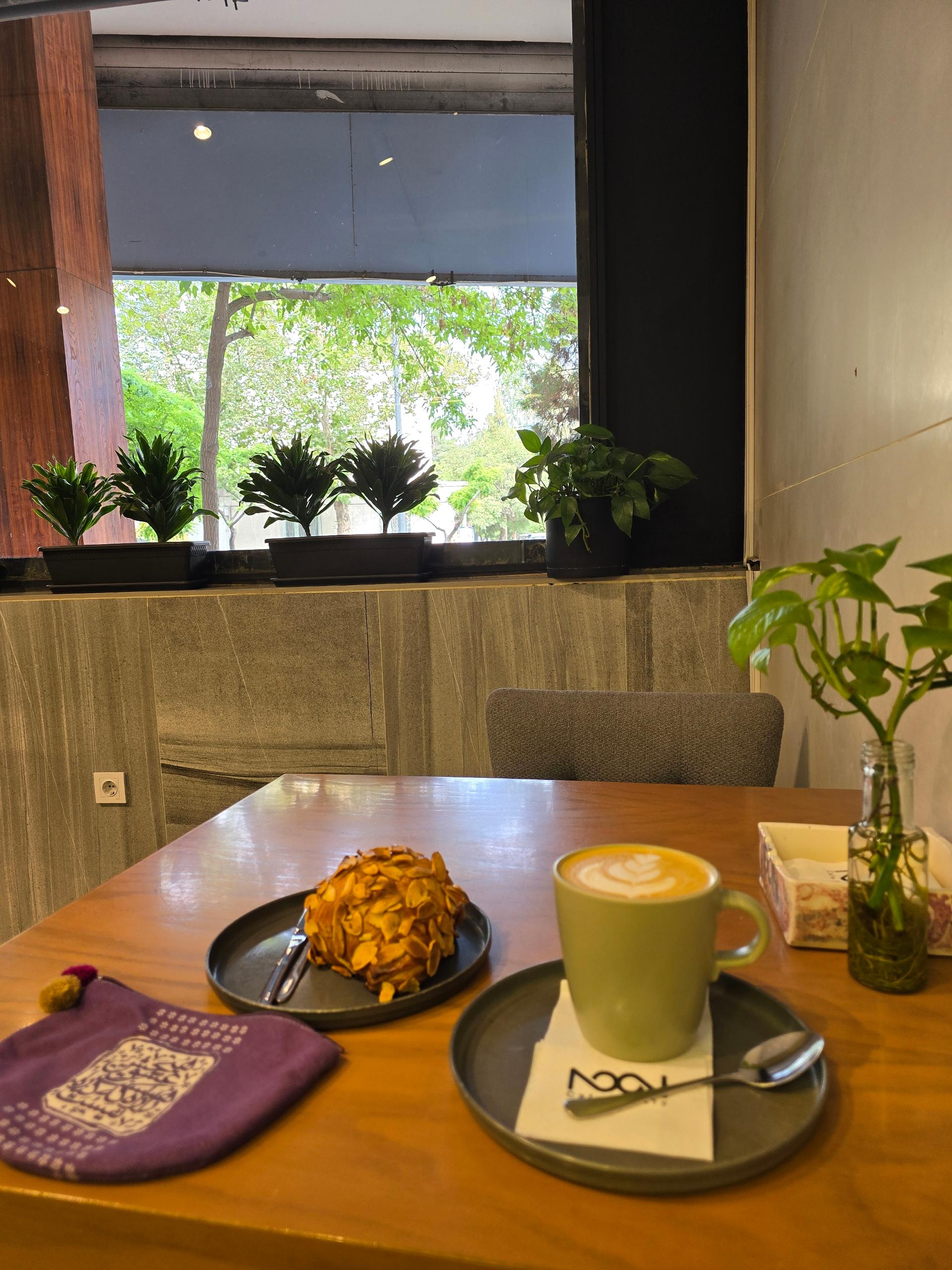 عکس کافه نون شعبه ابوذر غفاری شعبه احمد آباد