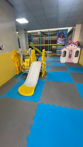 عکس خانه بازی کودک آدرینو