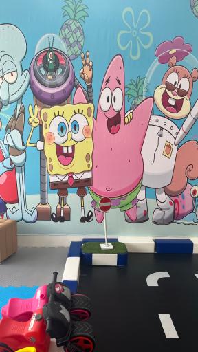 عکس خانه بازی کودک آدرینو