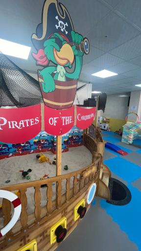 عکس خانه بازی کودک آدرینو