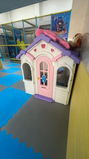 عکس خانه بازی کودک آدرینو