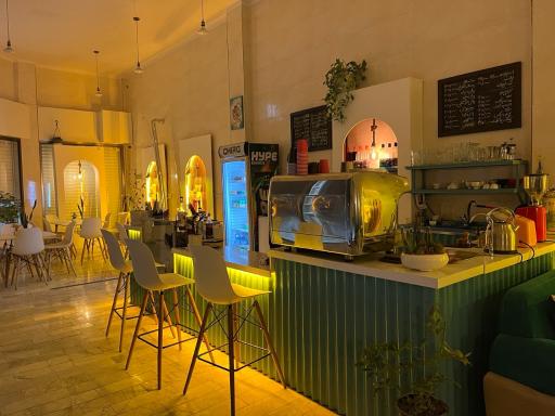 عکس کافه آوین