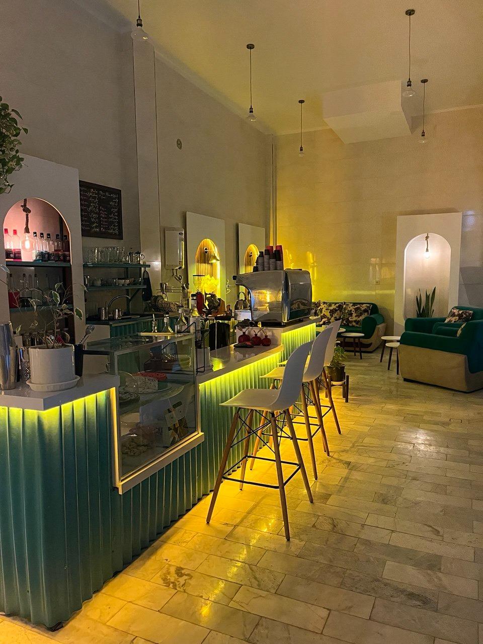 عکس کافه آوین