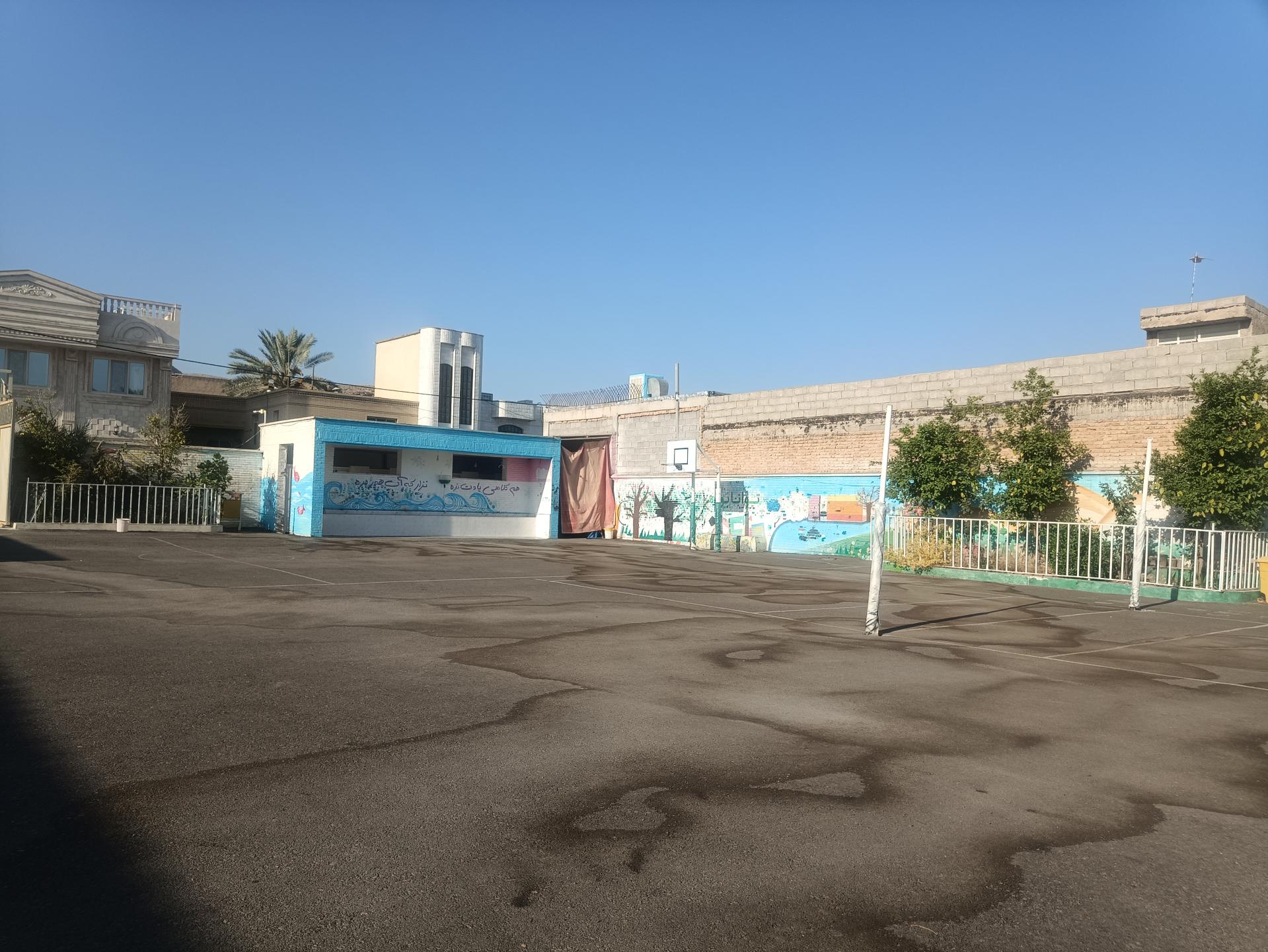 عکس مدرسه حاج خرم