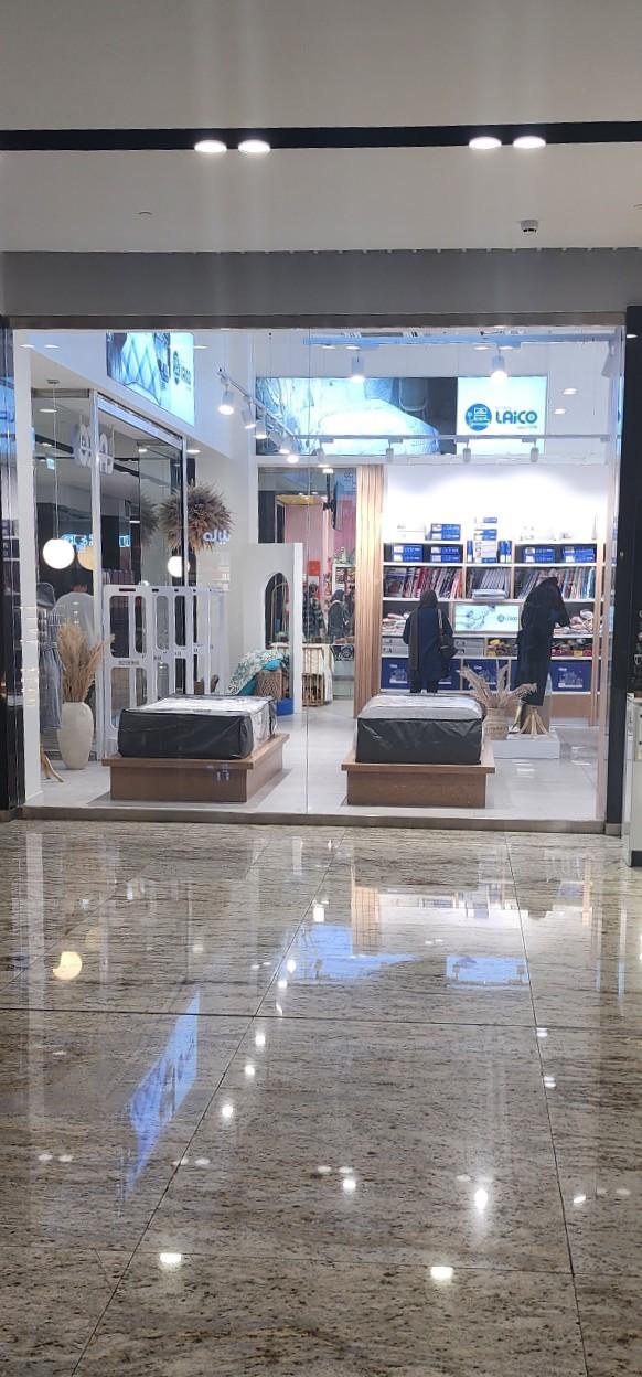 عکس فروشگاه لایکو