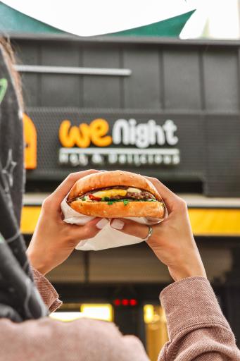 عکس وی نایت