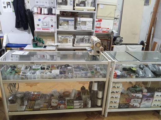 عکس تعمیر و تنظیم چرخهای خیاطی آبجار دوخت