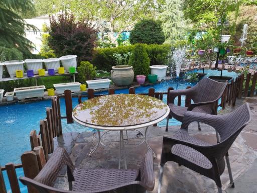 عکس باغ رستوران باران