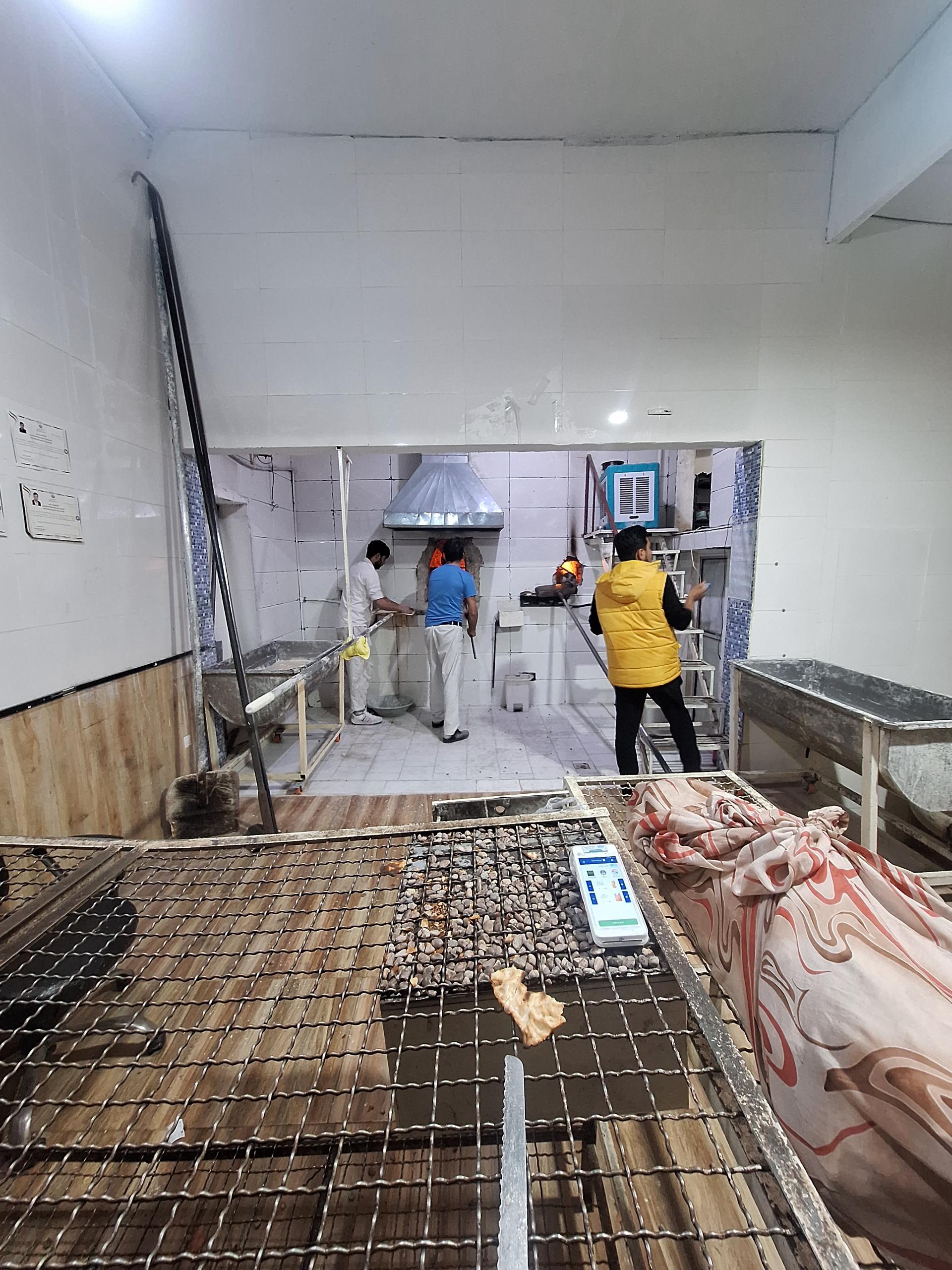 عکس نانوایی سنگک و لواش