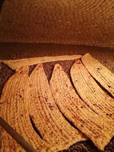 عکس نانوایی سنگکی سنتی 
