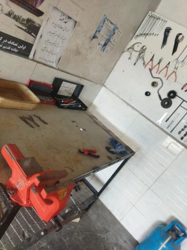 عکس تعمیرگاه تکنیک