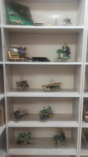 عکس تعمیرات لوازم الکترونیک رمضانی