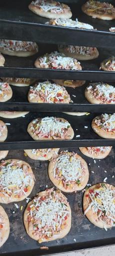 عکس فروشگاه شهر شکلات